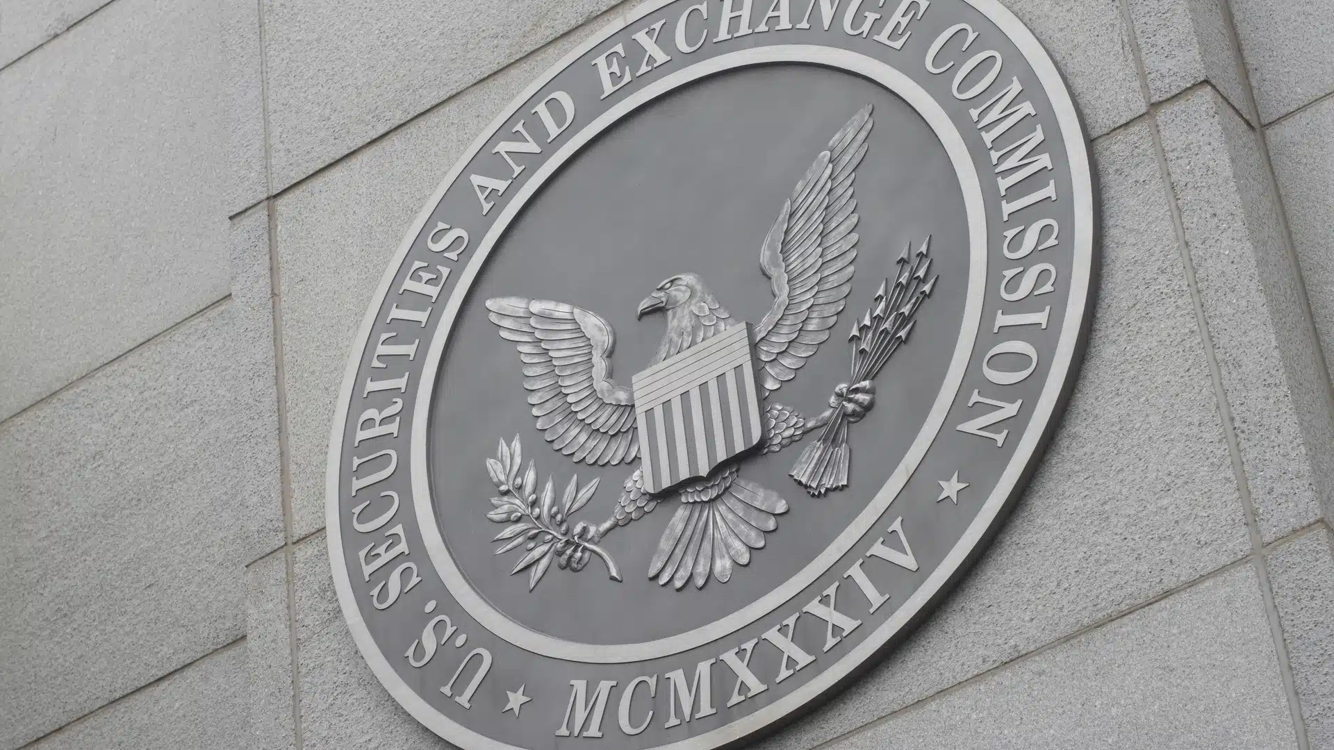 SECは、CLARITY法案が頓挫するなかでもトークン化株式の取引を承認