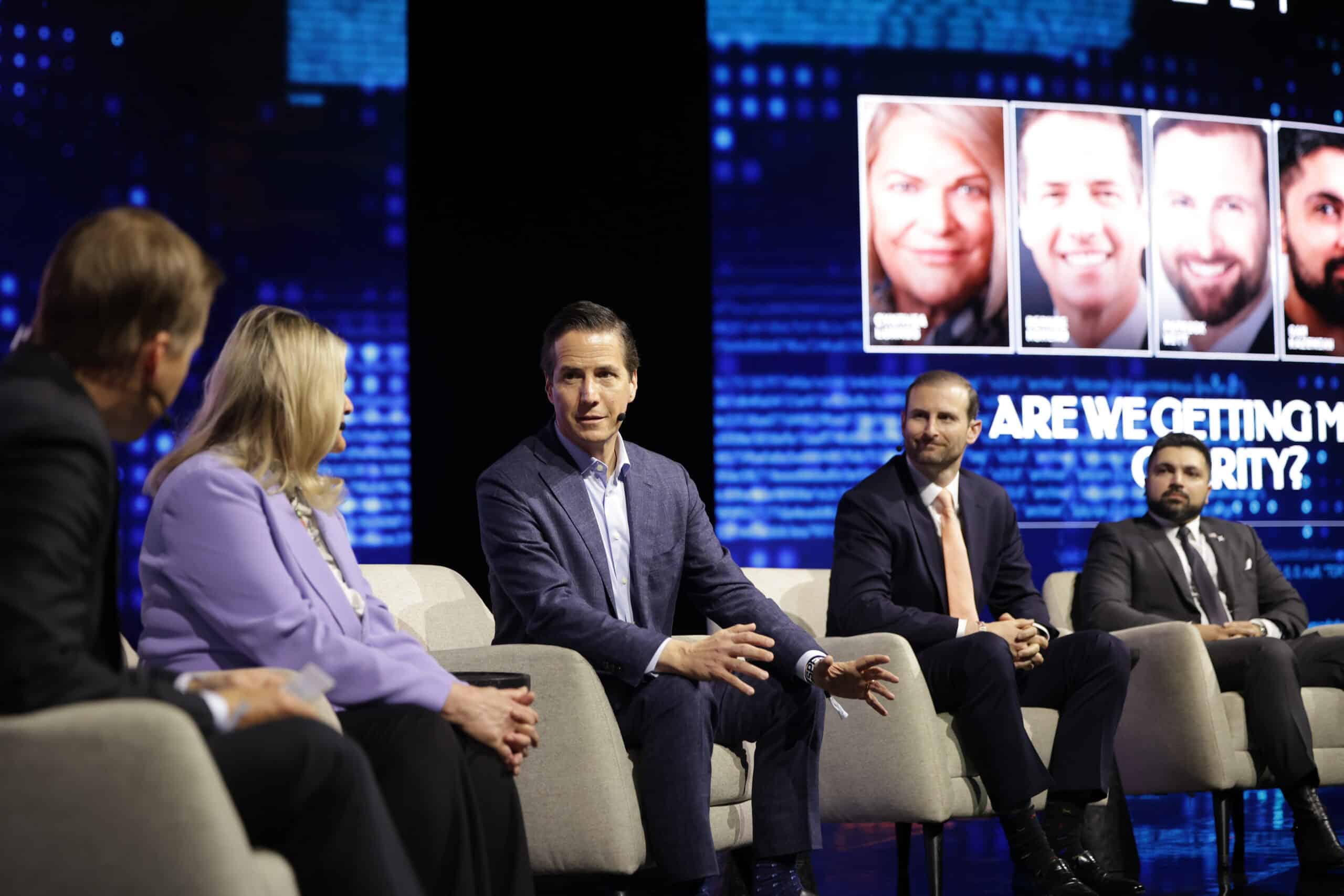 米議員ら、仮想通貨規制が米国の競争力を左右と警告